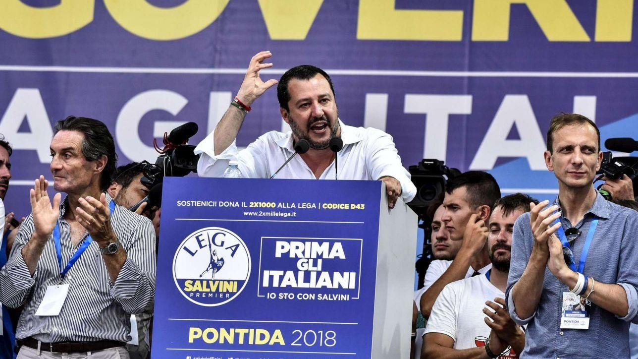 Dal palco di Pontida, Salvini proclama un governo molto lungo e cambiamenti imminenti in Europa