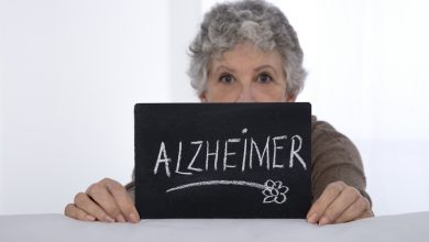 Diagnosticare l’Alzheimer? Presto sarà (forse) possibile grazie a un test della saliva